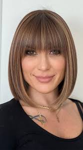 Guide to the Bob Cut: A Timeless Hair Trend