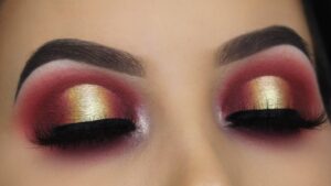 39. The Hollow Eye Makeup Method: Elevate Your Makeup Game